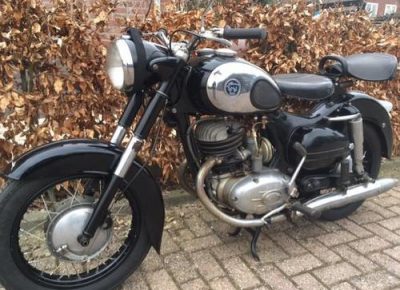 01012020195856image1043661580915661