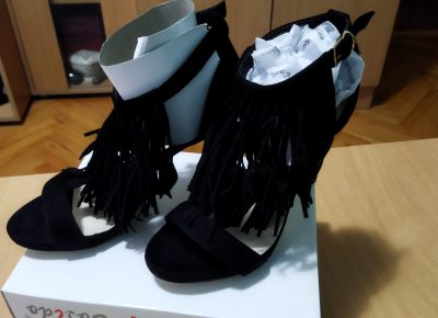 IMG202207081842431657302668