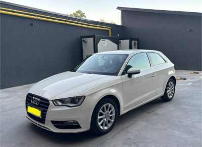 audi11761172800