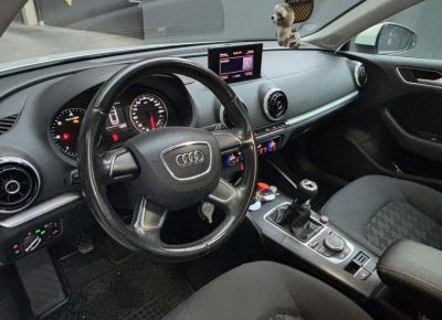 audi61761172804